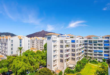 Appartement avec piscine 1