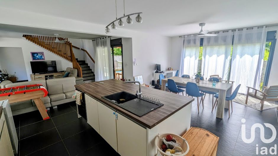 Vente maison 4 pièces 137 m² à Sainte Marie (97438), 470 000 €