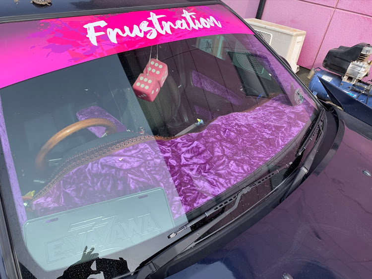 スカイラインのDIY・ワンオフパーツ・街道レーサーの真似事・チンチラ貼りに関するカスタム事例の投稿画像4枚目