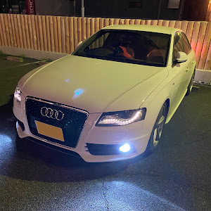 A4 セダン