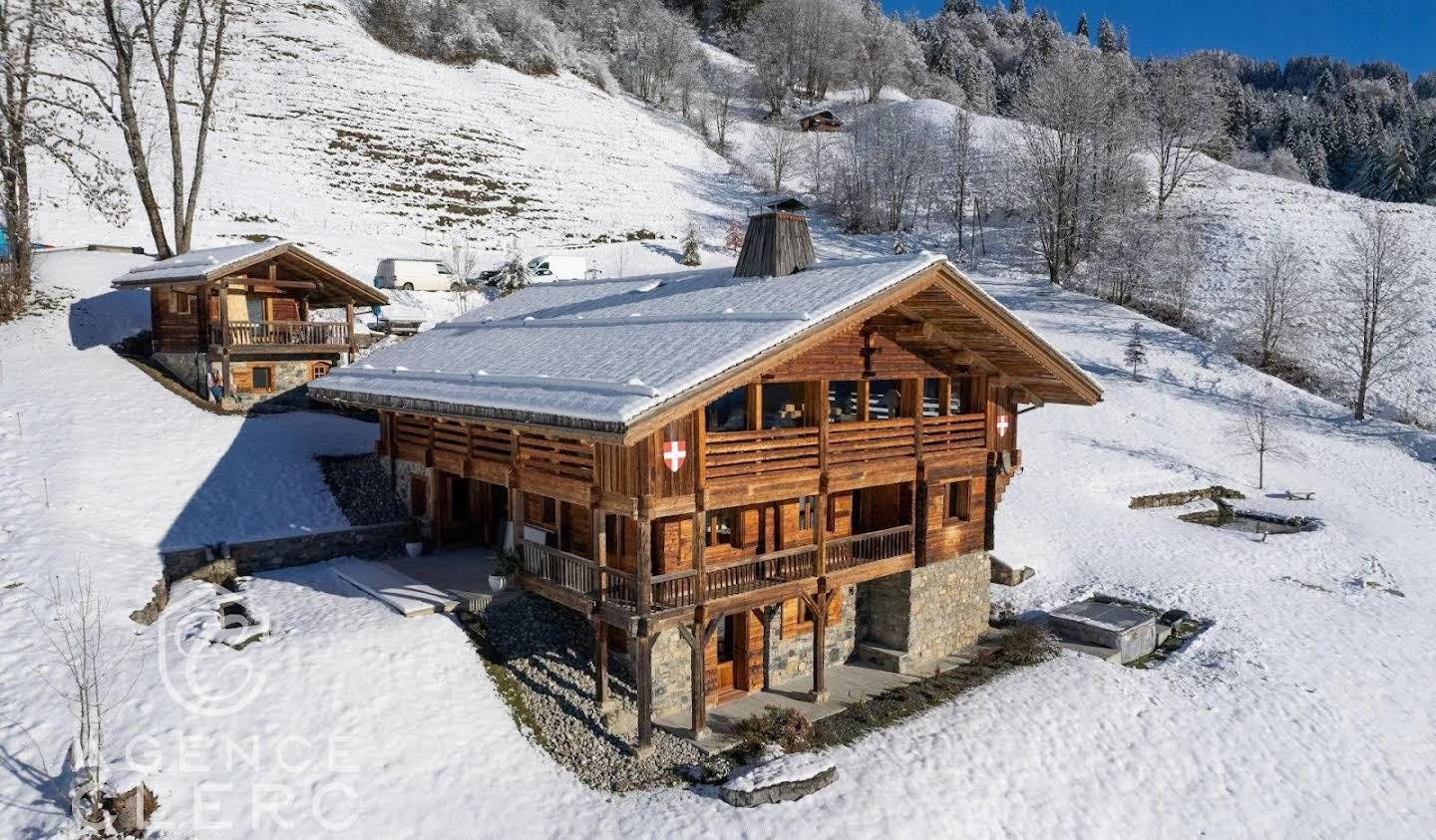 Chalet avec vue panoramique et terrasse Le Grand-Bornand