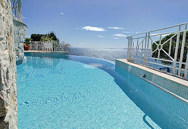 Propriété avec piscine en bord de mer 2