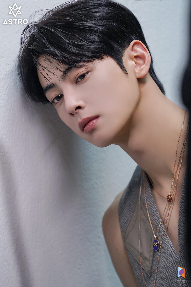 Still shot of Cha Eun Woo covered with ash on the set of 'Island' gains  attention