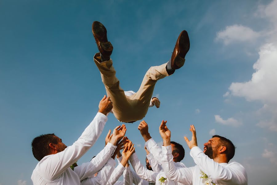 Fotógrafo de bodas Trung Dinh (ruxatphotography). Foto del 28 de abril 2022