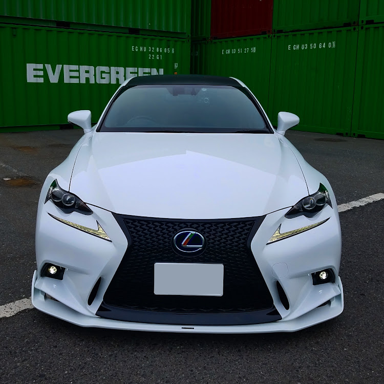 ISのLexus・コンテナ・ステッカー貼り・エムズガレージ・MEISTERに関するカスタム事例の投稿画像3枚目