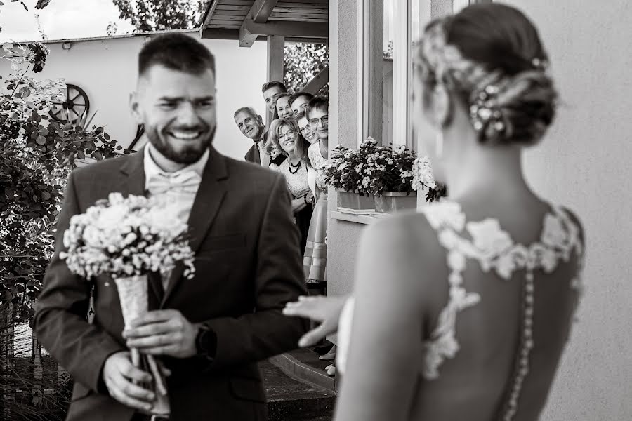 Fotógrafo de casamento Attila Szávics (szavicsfoto). Foto de 3 de abril 2023