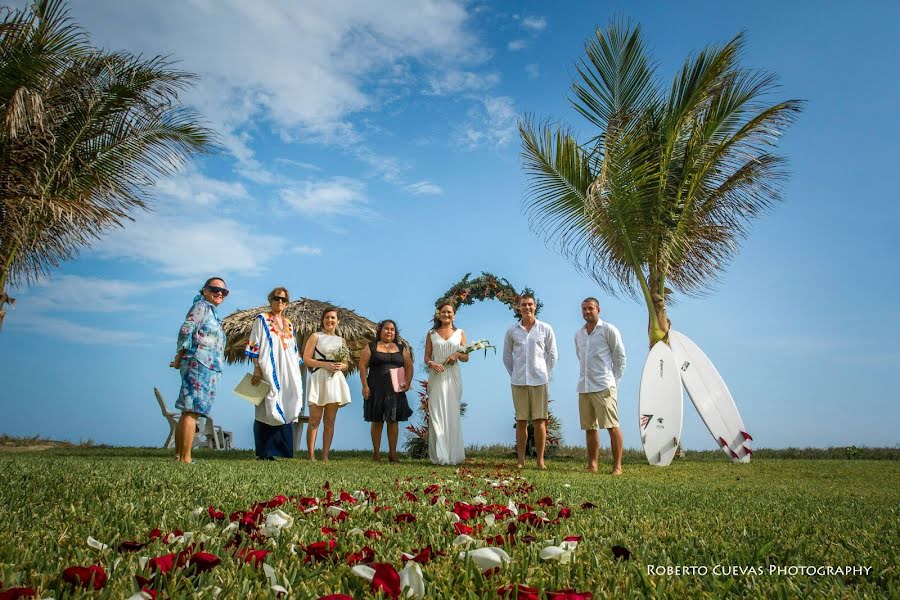 Wedding photographer Roberto Cuevas (roberto-cuevas). Photo of 20 July 2019