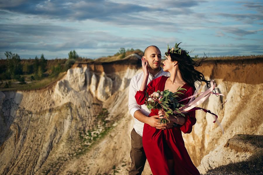 Fotógrafo de casamento Marina Grudinina (marnik). Foto de 18 de março 2017