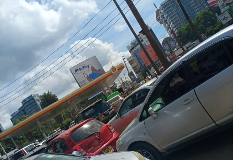 Motorists waiting for fuel at Shell V-Power, Westands, Nairobi on April 12, 2022