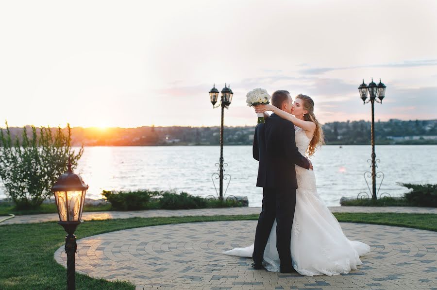 Fotógrafo de bodas Anastasiya Kolesnikova (vellens). Foto del 19 de octubre 2016