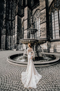 Fotógrafo de casamento Oleg Zaycev (olegzaicev). Foto de 4 de março 2019