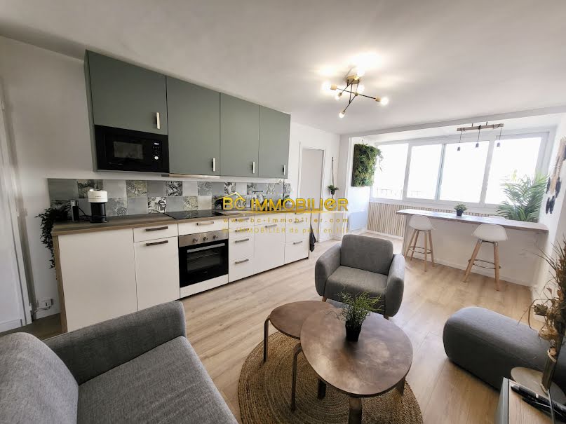 Location meublée appartement 5 pièces 22.55 m² à Marseille 9ème (13009), 550 €