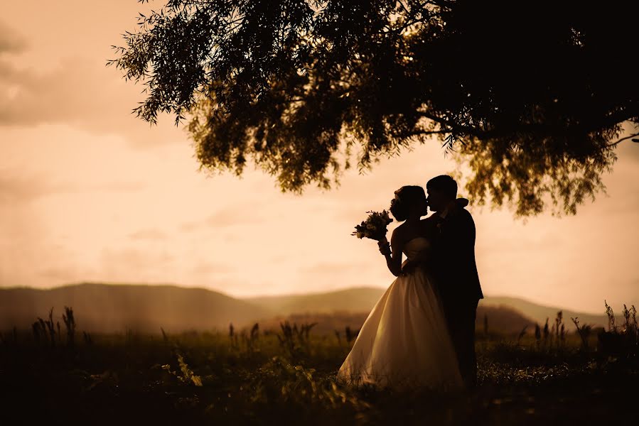 Fotógrafo de casamento Sergey Boshkarev (sergeybosh). Foto de 18 de janeiro 2018