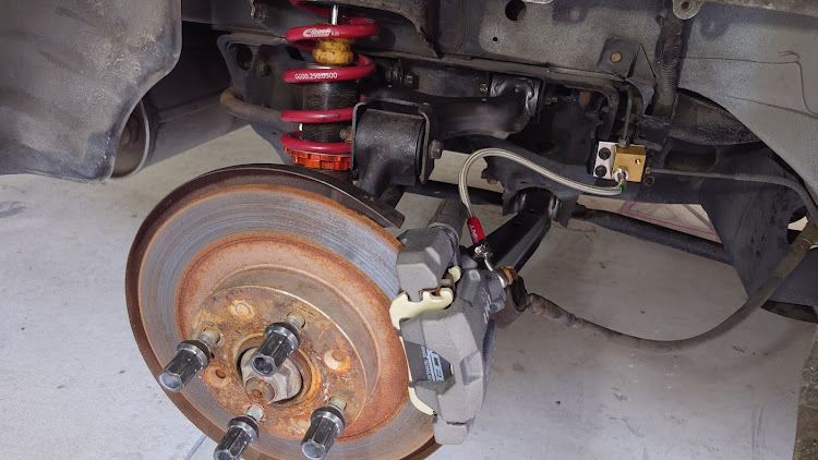 ロードスターのレストア・DIY・NA8C・ブレーキキャリパーに関するカスタム事例の投稿画像5枚目