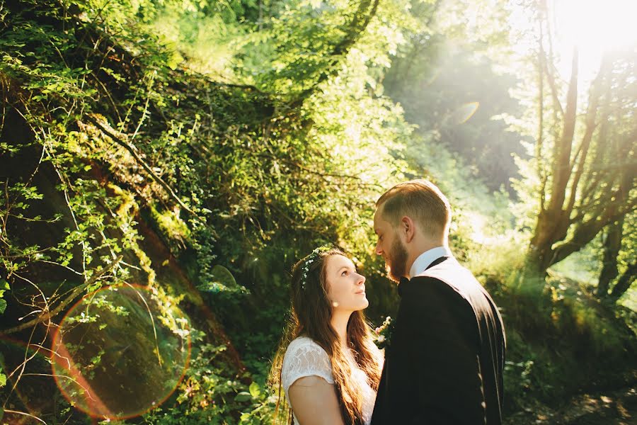 Photographe de mariage Yuliya Bahr (ulinea). Photo du 18 septembre 2022