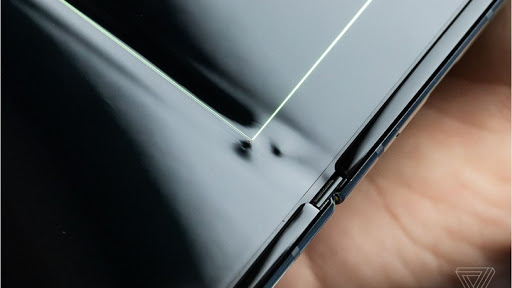 The Verge's Dieter Bohn tweeted this picture of a faulty Samsung Galaxy Fold.