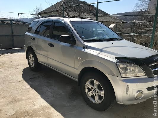 продам авто Kia Sorento Sorento I фото 3