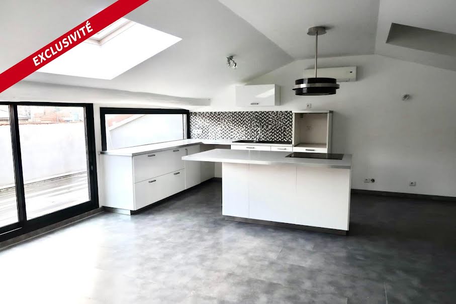 Vente appartement 4 pièces 85 m² à Le Chambon-Feugerolles (42500), 125 000 €