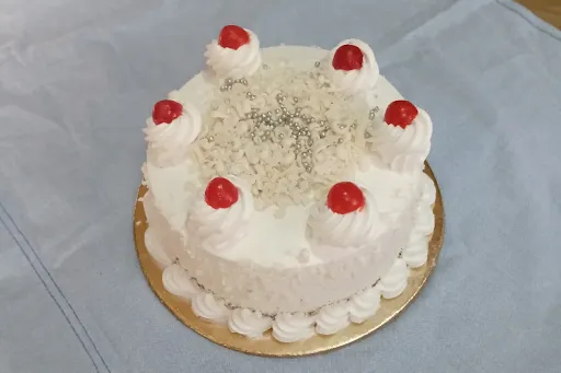 White Forest Cake [900 Grams]