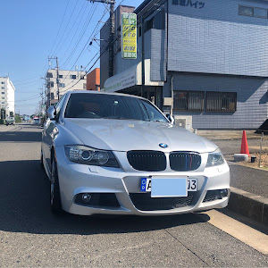 3シリーズ セダン 325i