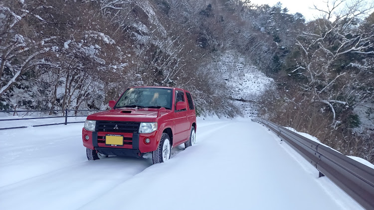 パジェロミニの#パジェロミニ・雪道ドライブ・ゆきつも❄☃・新年のご挨拶・あけましておめでとうございますに関するカスタム事例の投稿画像2枚目