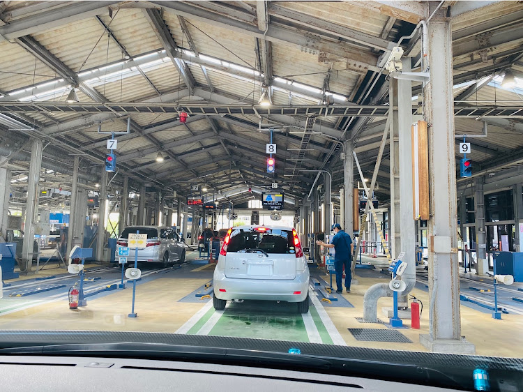 ステップワゴンのRK1・タイヤ交換・ユーザー車検・車高調整・9月もよろしくお願いします。に関するカスタム事例の投稿画像3枚目