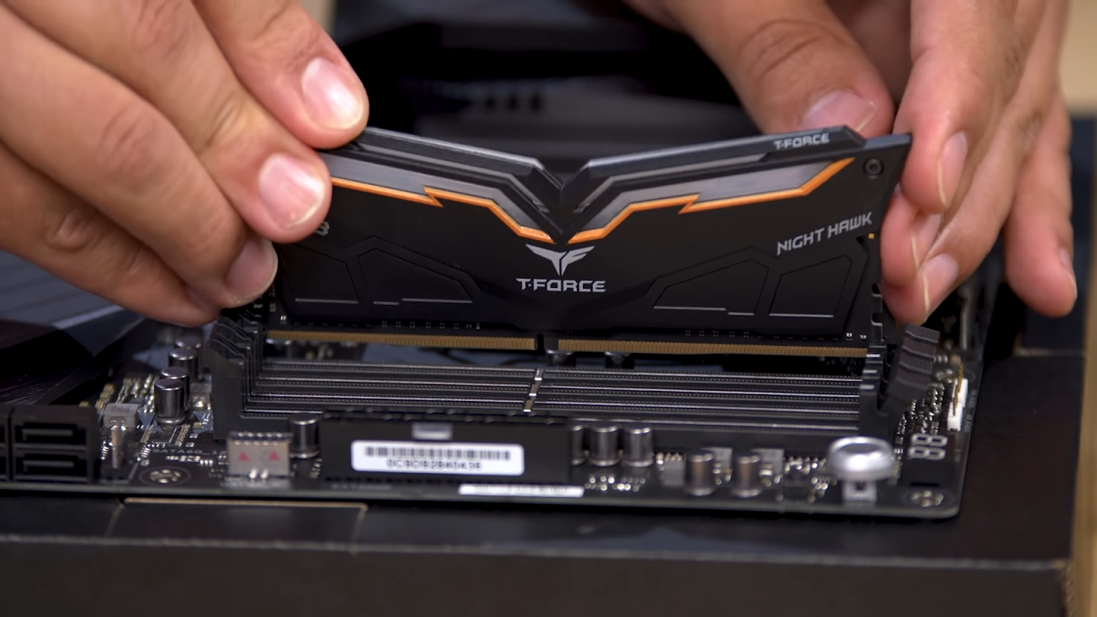 How To Install Gigabyte z390 Motherboard