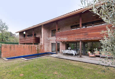 Villa with pool 4