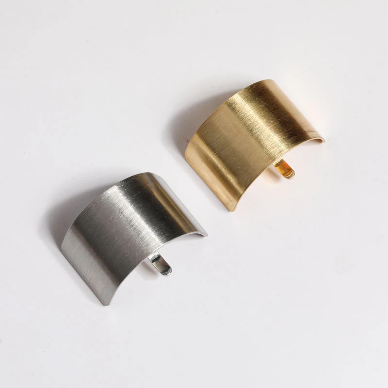 Enfeite japonês metálico com clip para cabelo escovado, adicione um toque sofisticado ao seu penteado com fixação segura e fácil de usar