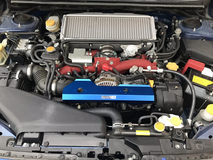 WRX STIのベルトプロテクター・エンジンルームドレスアップに関するカスタム事例の投稿画像3枚目