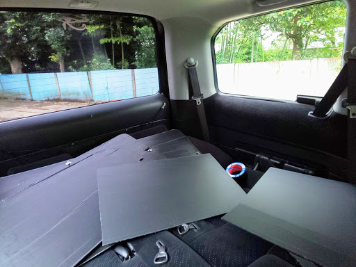 ホンダ ステップワゴンを華麗にカスタム By Saramander 07 13 自作した車中泊用の 遮光ボード隙間が 気になったので作り直し 修正 Cartune