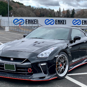 NISSAN GT-R R35