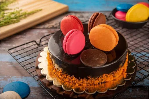 Belgian Chocolate Macaron Cake (1 Pound)