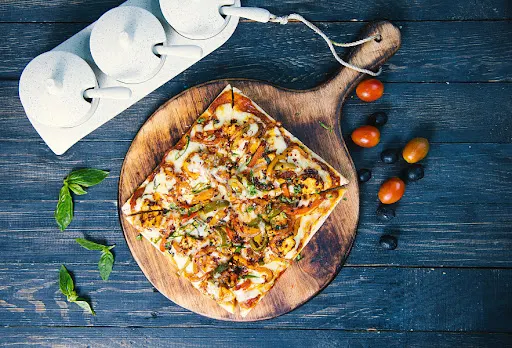 Peri Peri Paneer Pizza