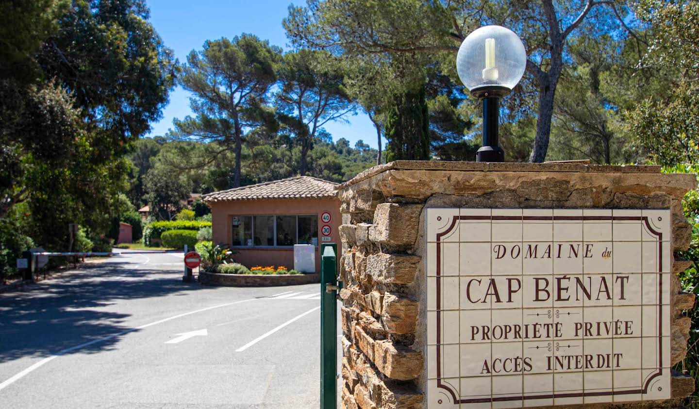 Propriété avec piscine en bord de mer Bormes-les-Mimosas