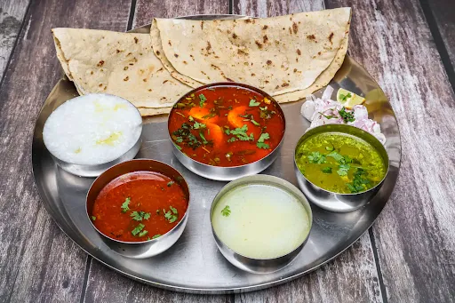 Kolhapuri Egg Thali