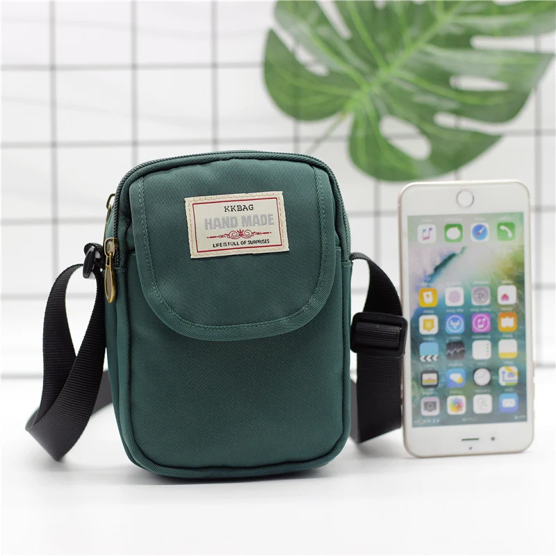 Sac à bandoulière simple en nylon pour femme — Léger, pratique et élégant. Idéal au quotidien, design minimaliste et grande capacité.