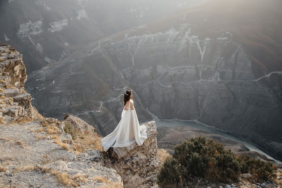 Fotógrafo de casamento Zhan Bulatov (janb). Foto de 7 de novembro 2018