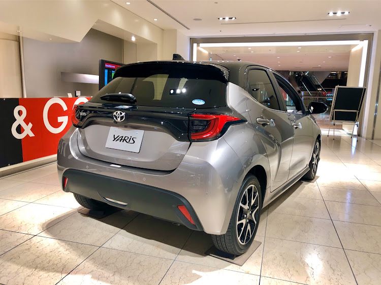 よっしー (SHiNOYO)さんが投稿したヤリス・乗り換え・トヨタ・YARIS・ショールームに関するカスタム事例の投稿画像2枚目