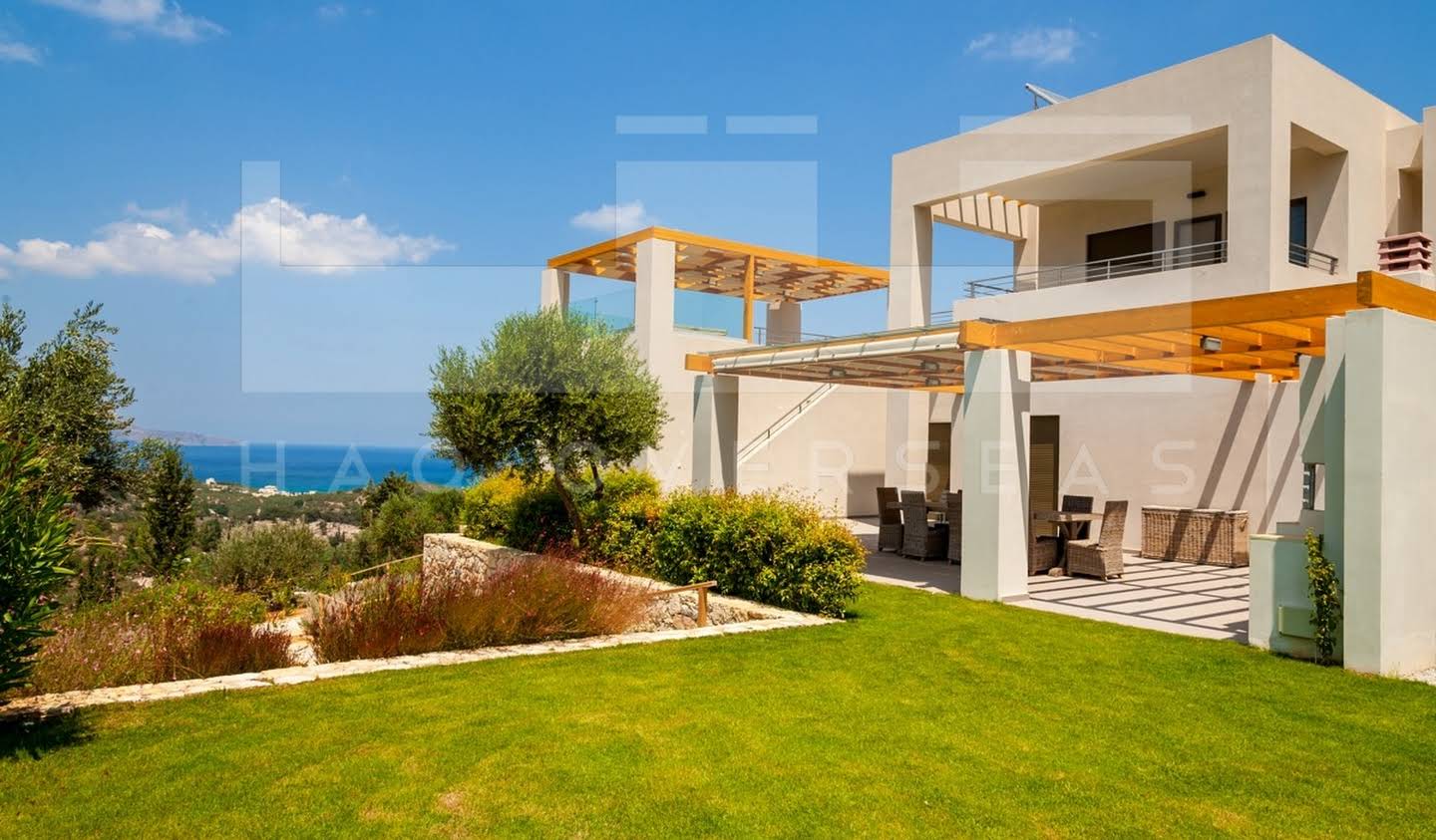 Property with pool Chania