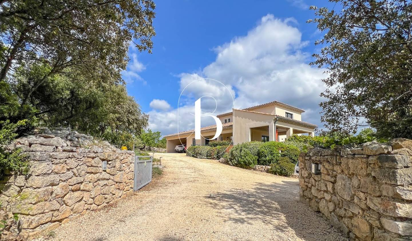 House with pool and terrace Goudargues