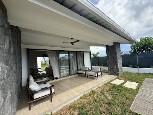 Villa with pool 2