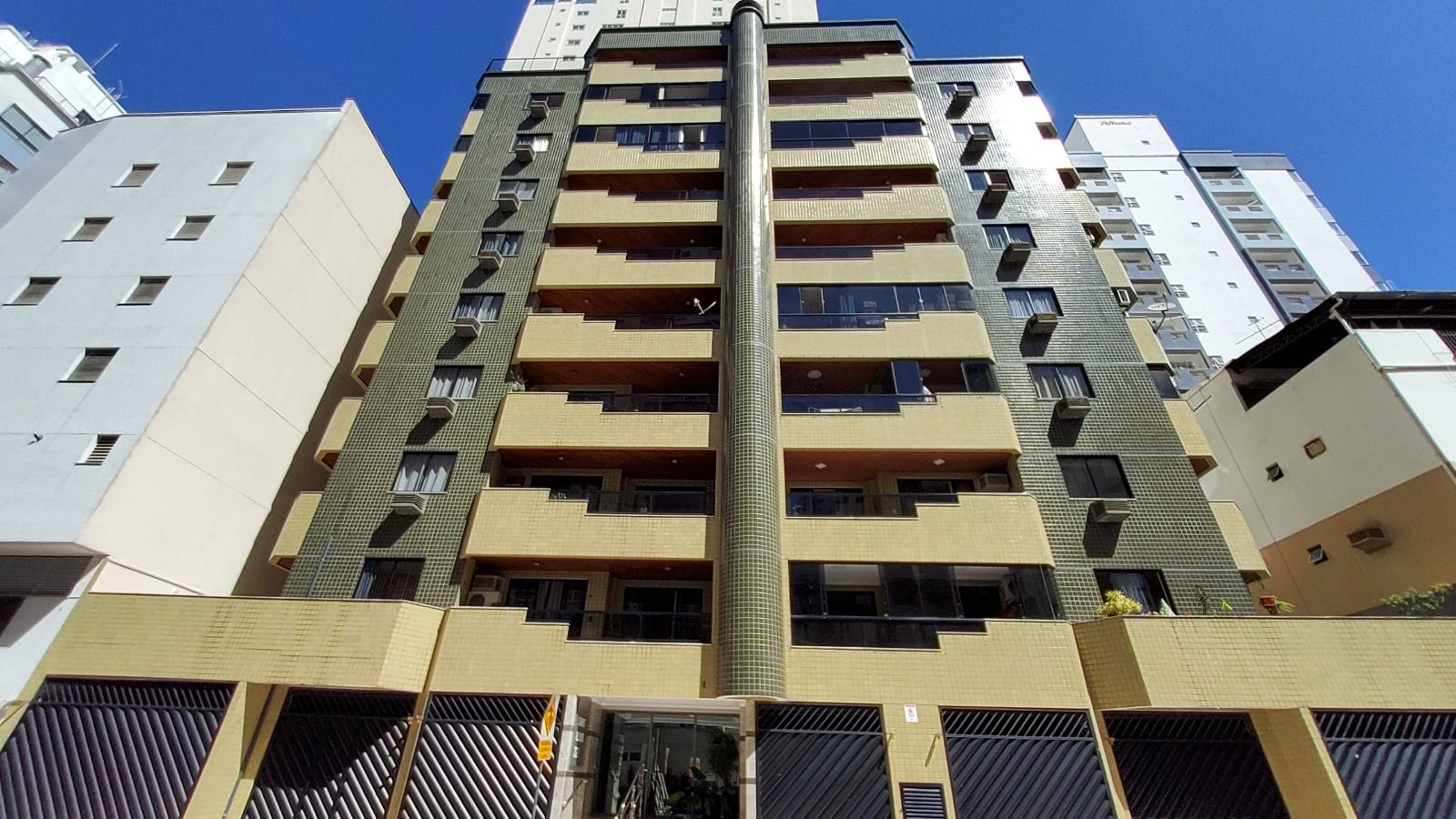 Apartamento no Ed. Saint Louis