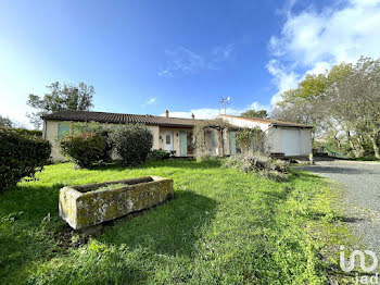 maison à Saint-Martin-de-Bernegoue (79)