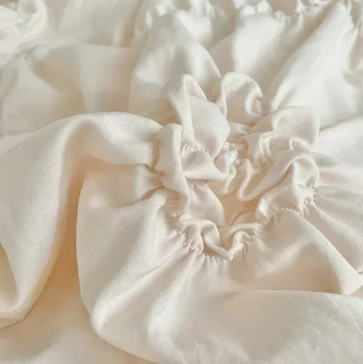 Title 4, 3D pull flower twisted design bedding set, quil...