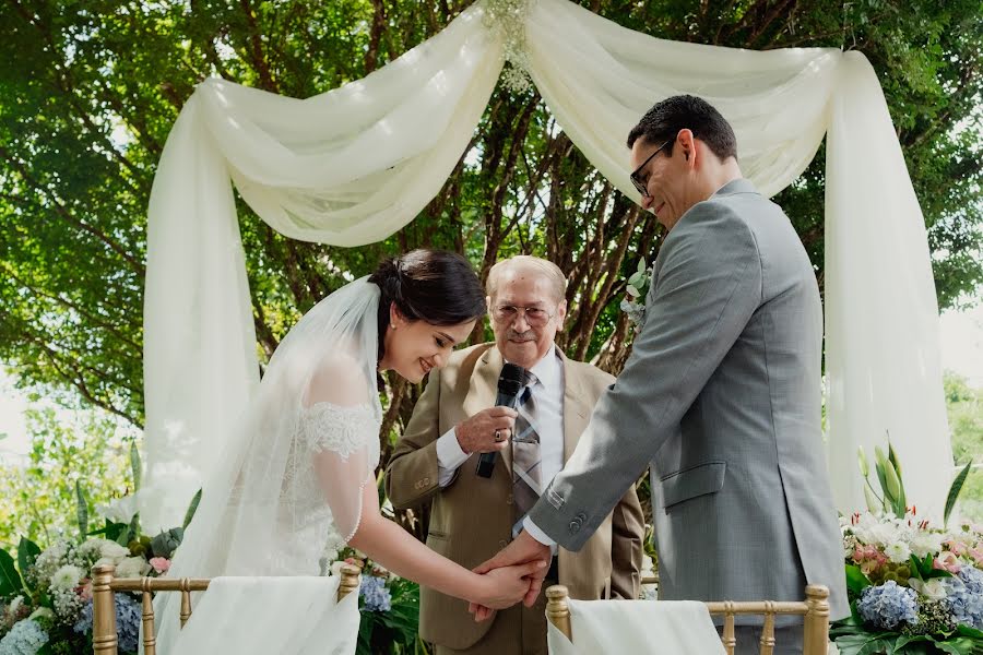 Wedding photographer Nahún Rodríguez (nahunrodrigu). Photo of 24 November 2022