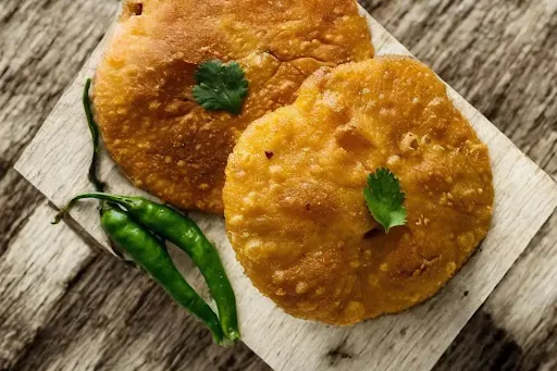 Moong Dal Kachori [2 Pieces] With Aloo Sabzi