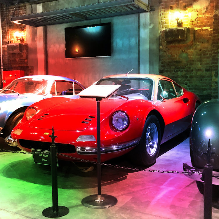 5シリーズ セダンの加工アプリ・bmw・ビンテージに関するカスタム事例の投稿画像8枚目