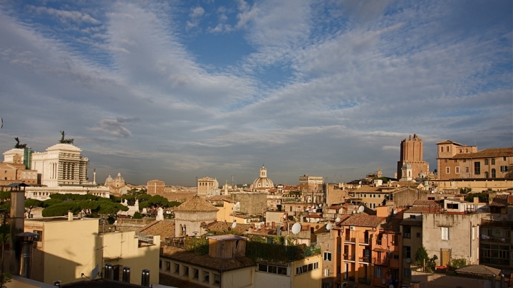 Sui tetti di Roma di p.sacchini