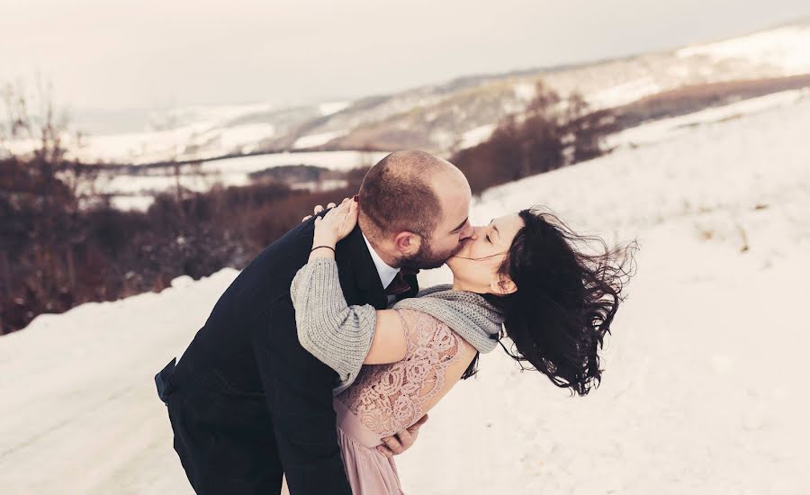 Fotógrafo de casamento Marcin Byra (marcinbyra). Foto de 24 de fevereiro 2020